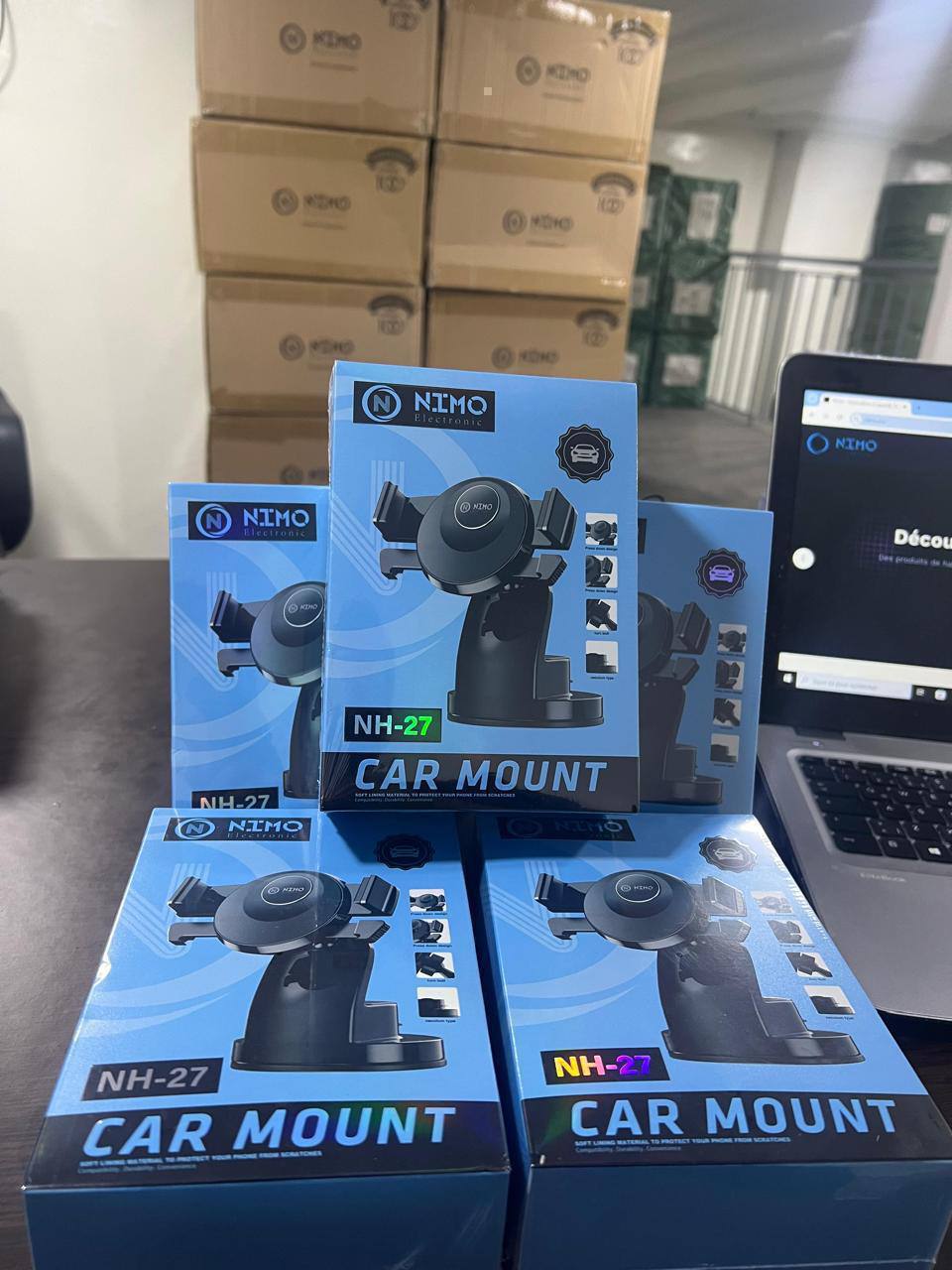 NIMO NH-27 Air Vent Car Mount Auto-Lock Clamp Compact Design Scratch-Free Universal NIMO NH-27 Support de Téléphone pour Grille d’Aération — Pince à Verrouillage Automatique • Design Compact • Protection Anti-Rayures • Compatibilité Universelle - الصورة 1